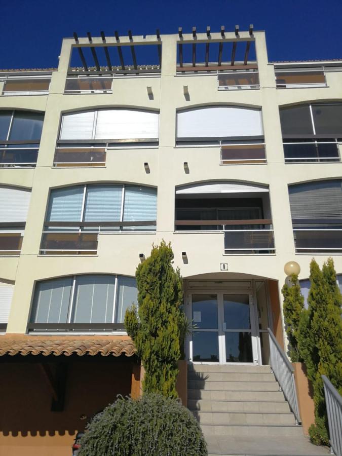 Апартаменты La Desirade Avec Parking- Port - Wifi Couchage En 160 Neuf Агд Экстерьер фото